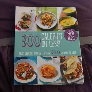 300 Calories or Less! Cookbook and Food Diary